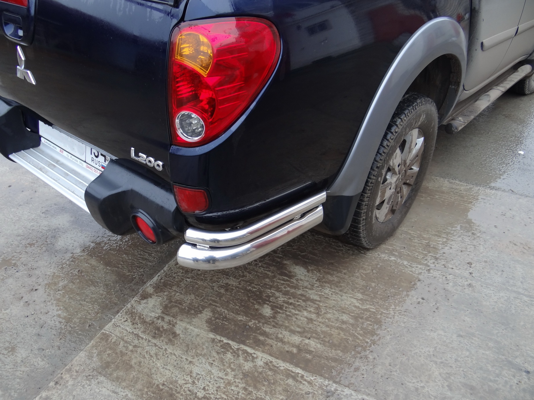 Защита заднего бампера угловая двойная d76/42 мм для Mitsubishi L200 IV Рестайлинг