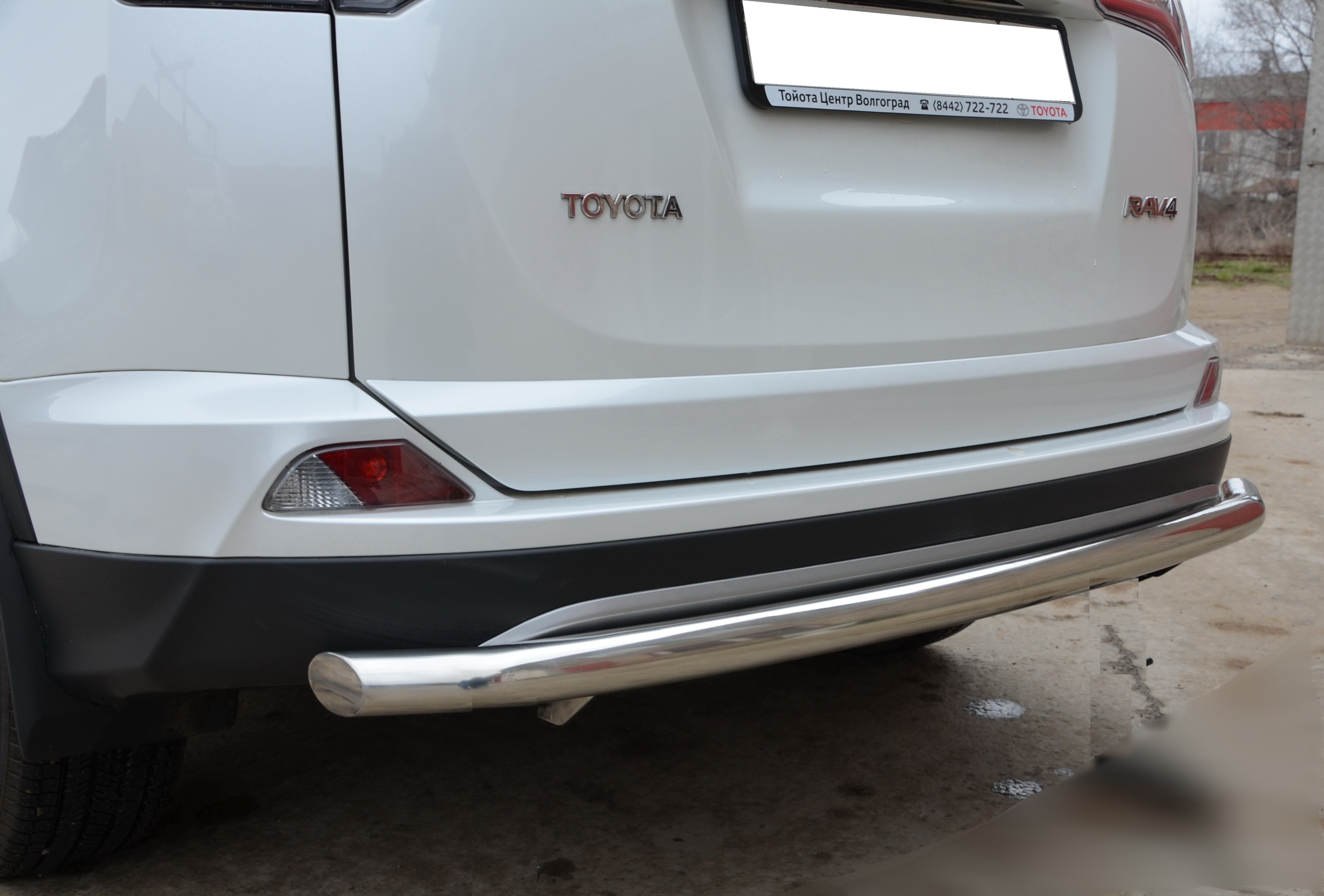 Защита заднего бампера d60 мм для Toyota RAV4 IV (XA40) Рестайлинг