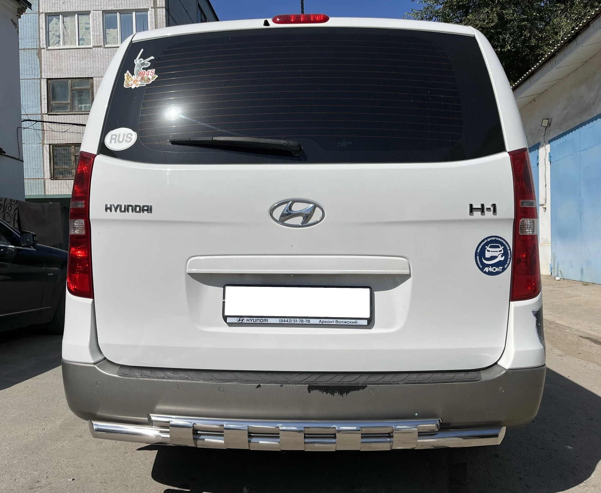 Защита заднего бампера двойная с перемычками d60/42 мм для Hyundai Grand Starex I Рестайлинг  Юко HYGS.15.25