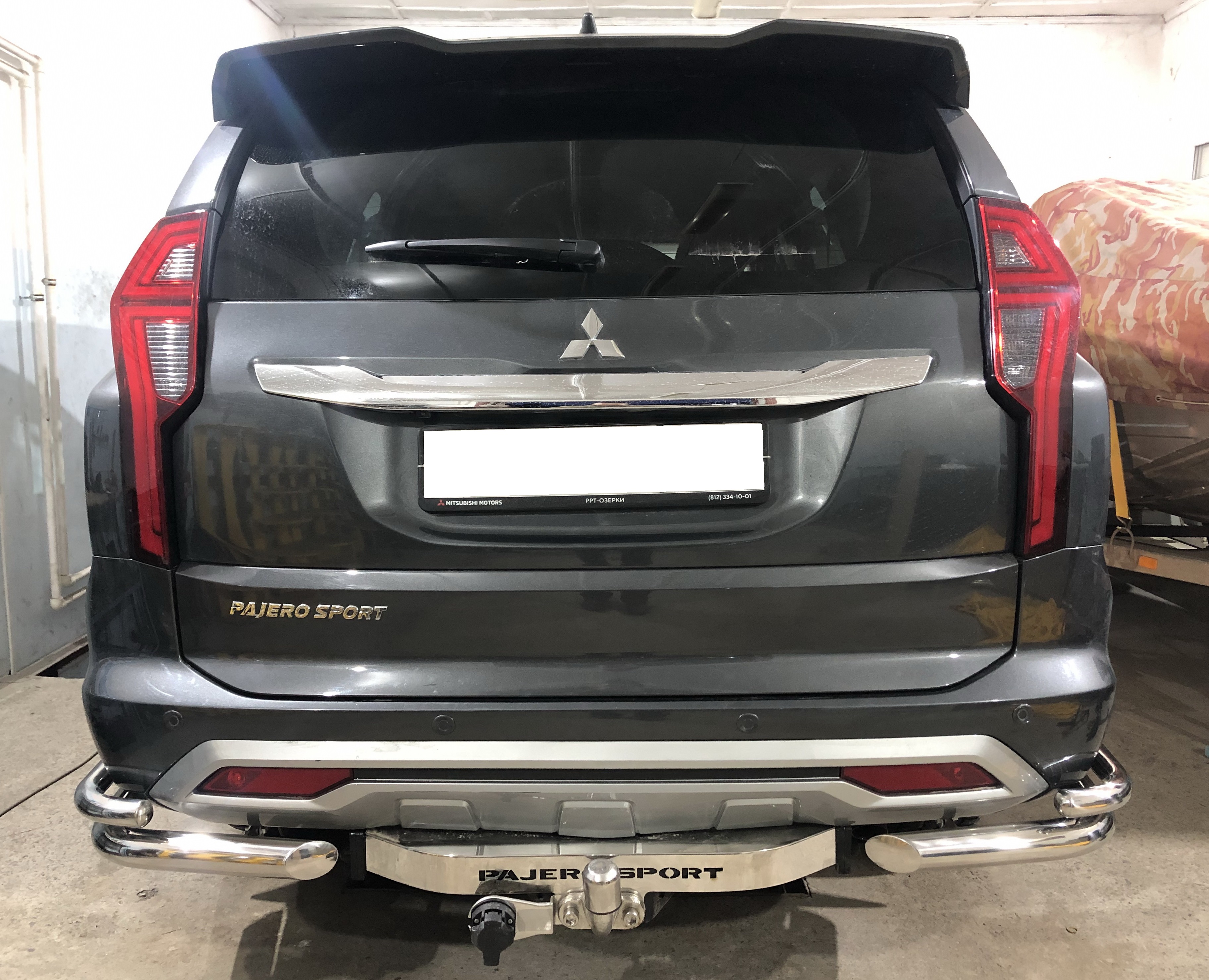 Защита заднего бампера угловая двойная d60/42 мм для Mitsubishi Pajero Sport III Рестайлинг