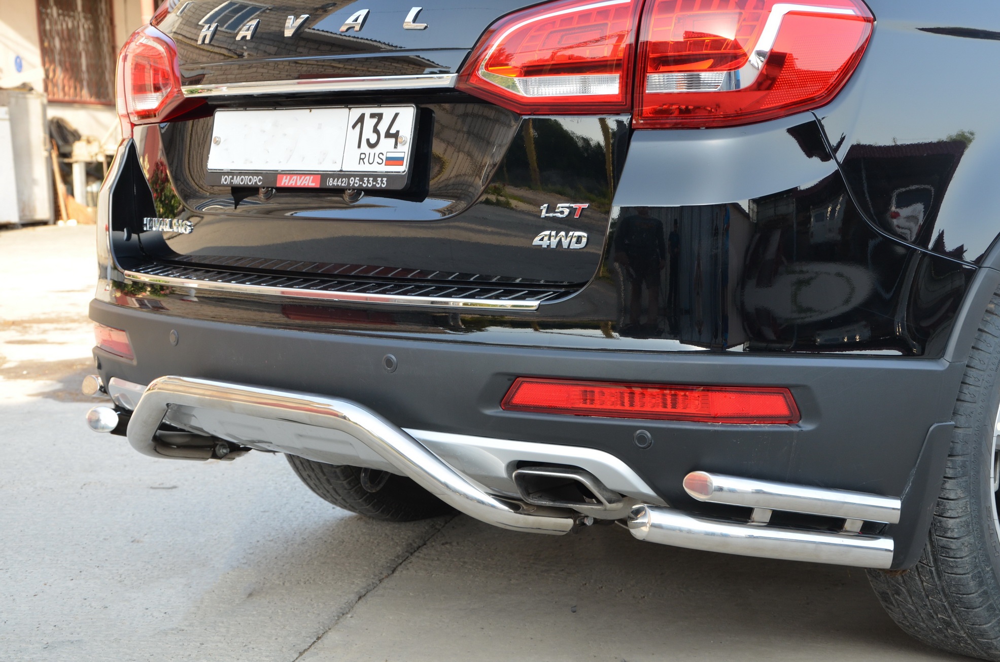Защита заднего бампера угловая двойная d60/42 мм для Haval H6