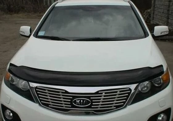 Дефлектор капота темный для Kia Sorento II