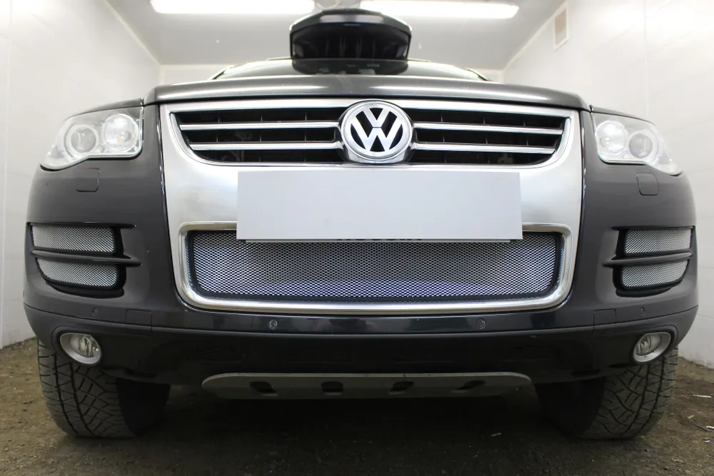 Защитная сетка радиатора низ для Volkswagen Touareg I Рестайлинг