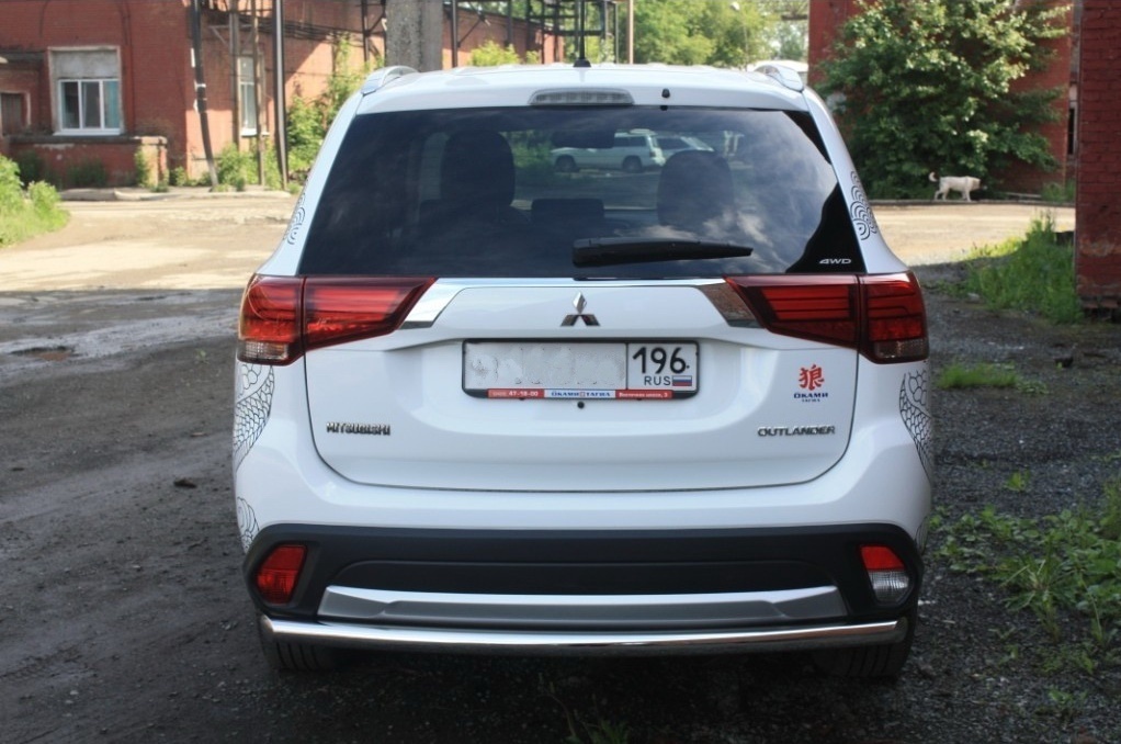 Защита заднего бампера d60 мм для Mitsubishi Outlander III Рестайлинг 3