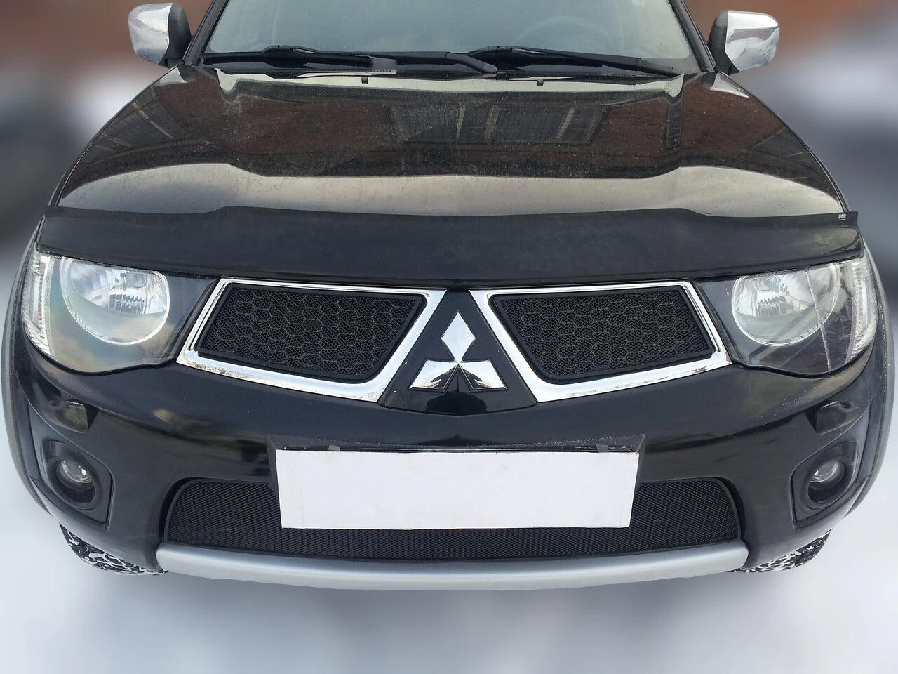 Комплект сеток black верх и низ для Mitsubishi L200 IV