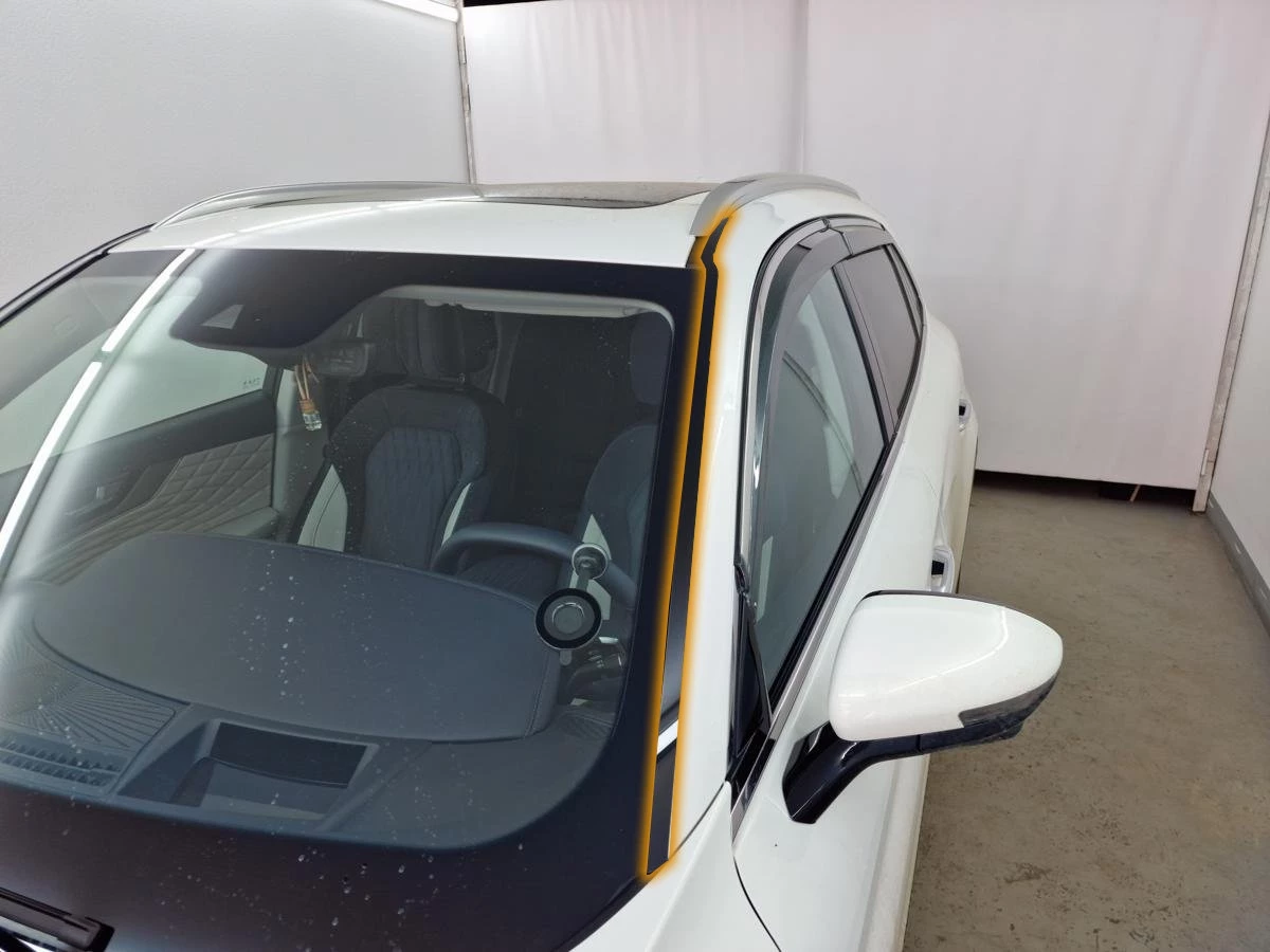 Водосток лобового стекла Премиум для Hongqi HS5 I Рестайлинг