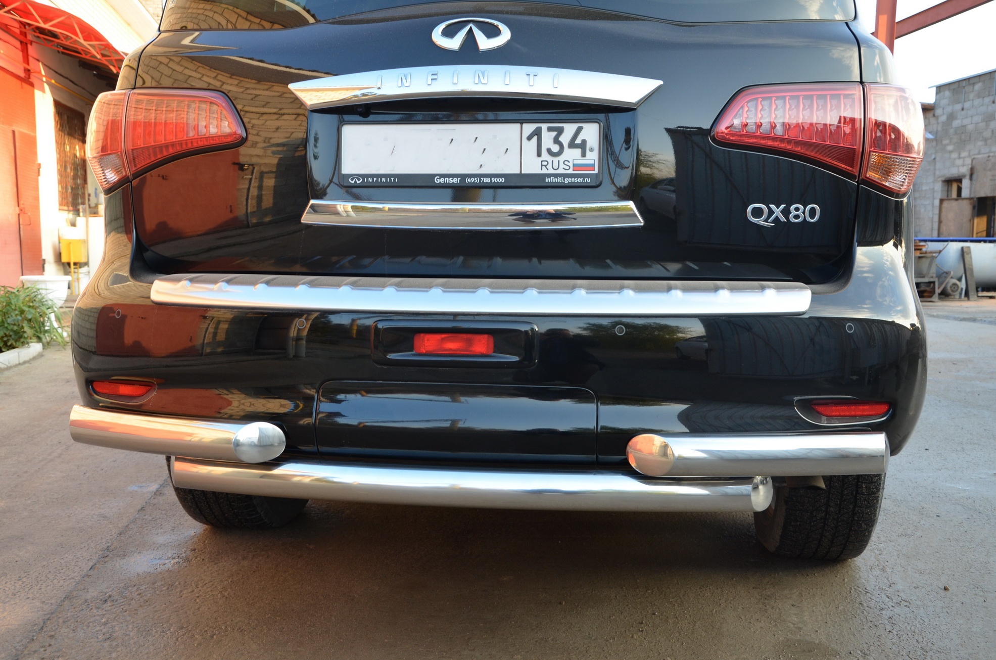 Защита заднего бампера d76 мм для Infiniti QX80 I Рестайлинг