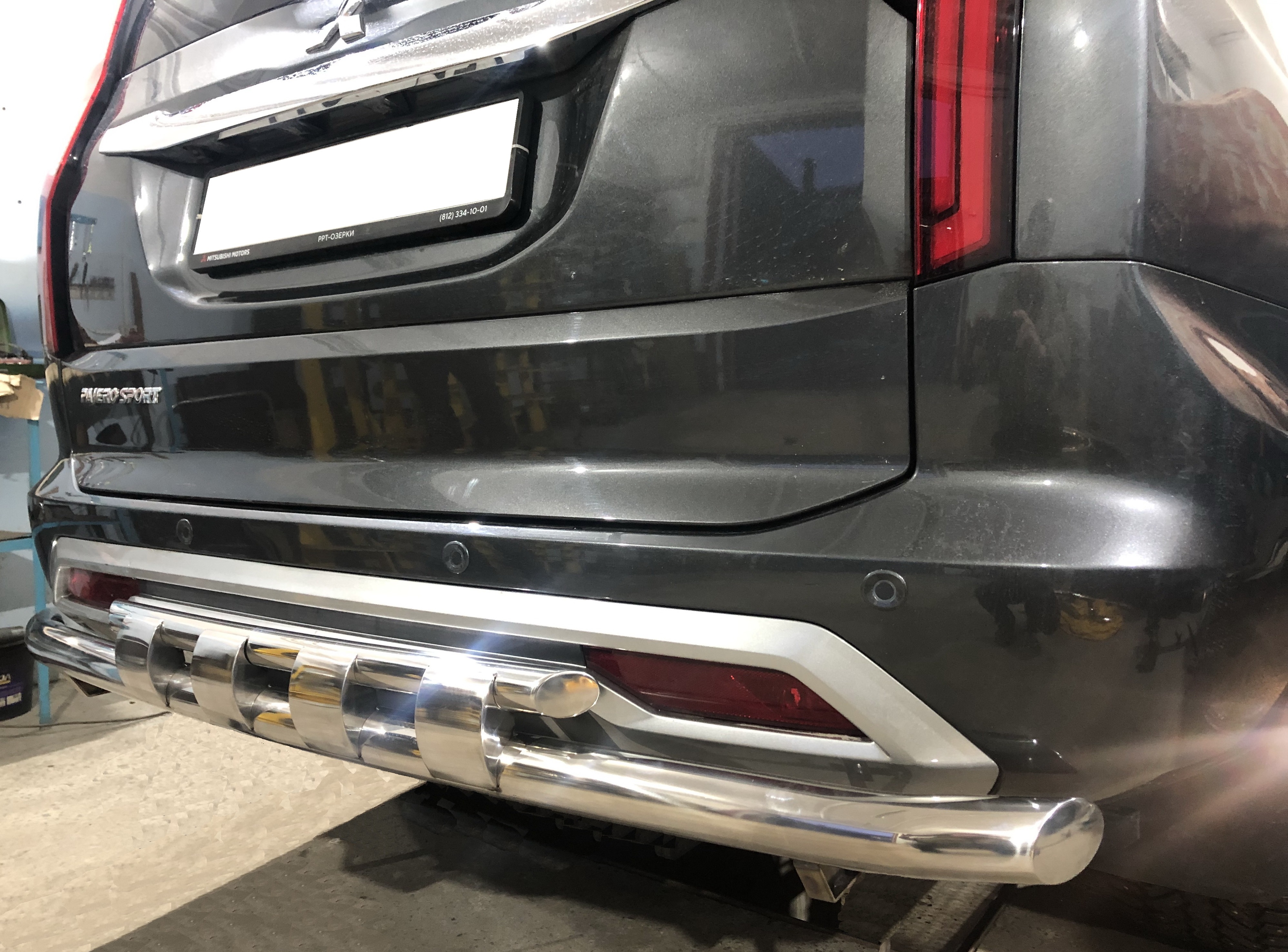 Защита заднего бампера двойная с перемычками d60/42 мм для Mitsubishi Pajero Sport III Рестайлинг