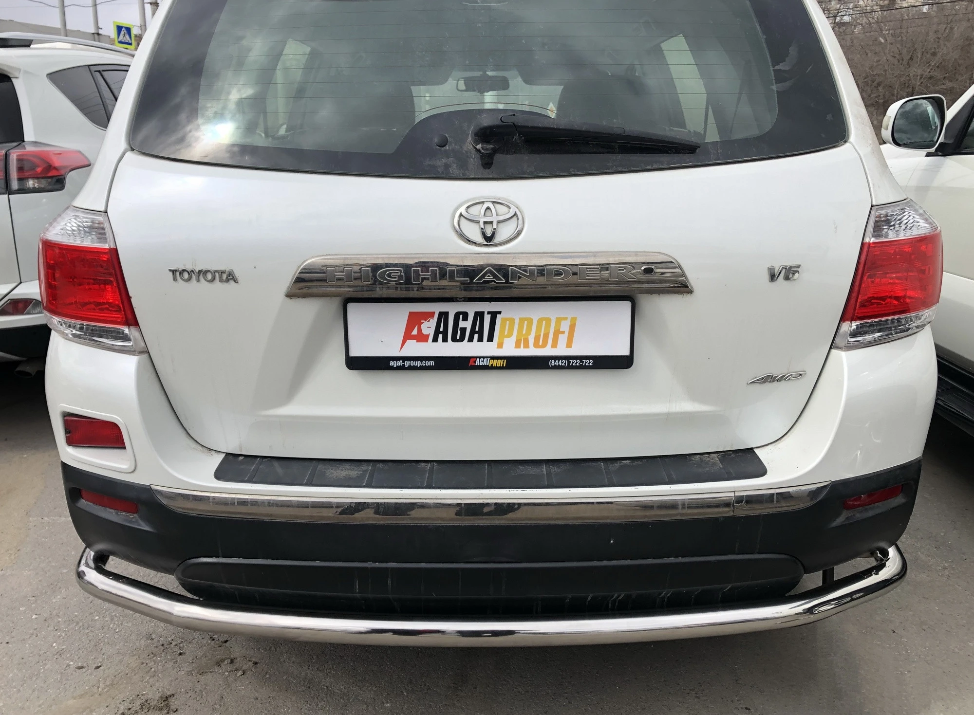 Защита заднего бампера угловая большая d60 мм для Toyota Highlander II (U40) Рестайлинг  Юко THL.10.22