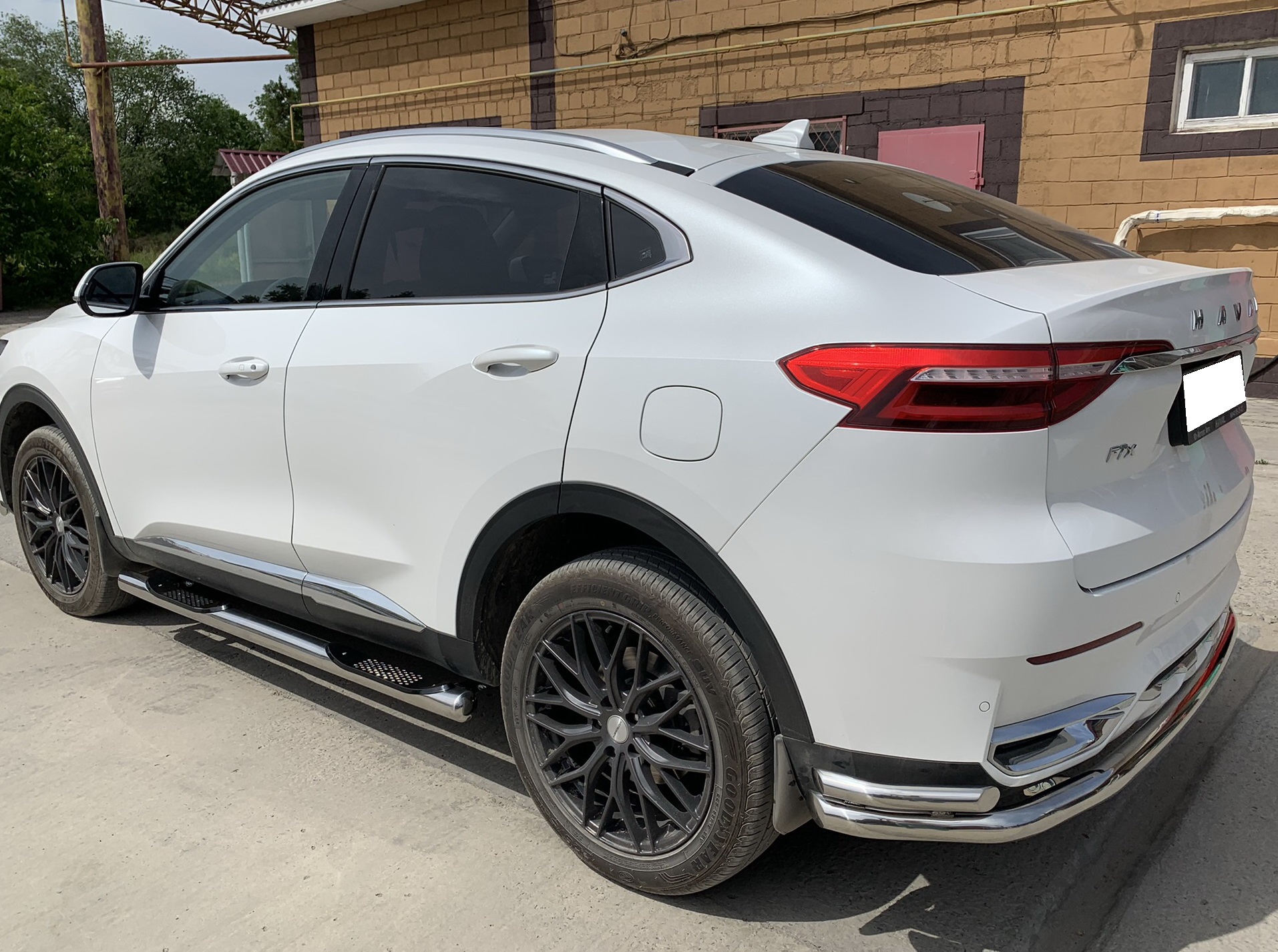 Защита заднего бампера угловая большая двойная d60/42 мм для Haval F7x I
