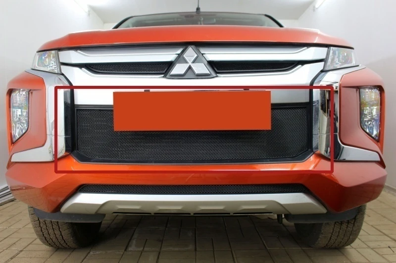Защитная сетка радиатора центр для Mitsubishi L200 V Рестайлинг Черный Стрелка 11 MITL200V19.mid.black