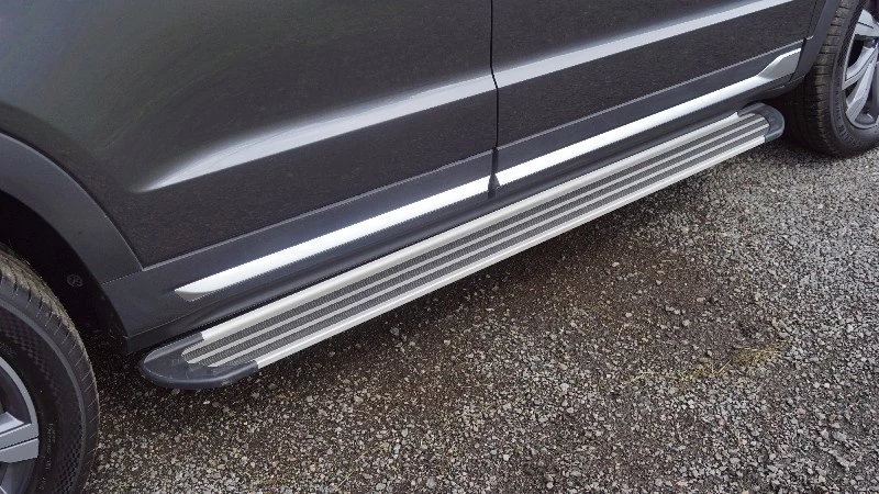 Пороги алюминиевые "Slim Line Silver" 1820 мм для Changan CS95 I Рестайлинг 2 Серебрянный ТСС CHANCS95NEW24-07S