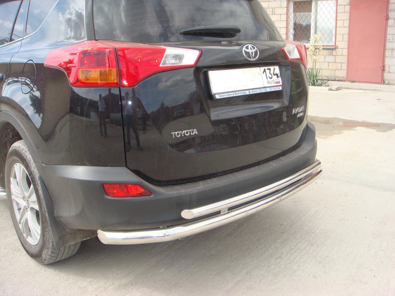Защита заднего бампера двойная d60/42 мм для Toyota RAV4 IV (XA40)
