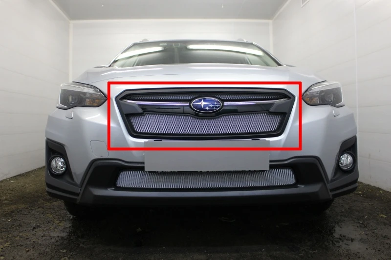 Защитная сетка радиатора верх 2 части для Subaru XV II Хром Стрелка 11 SUXV17.top.chrome