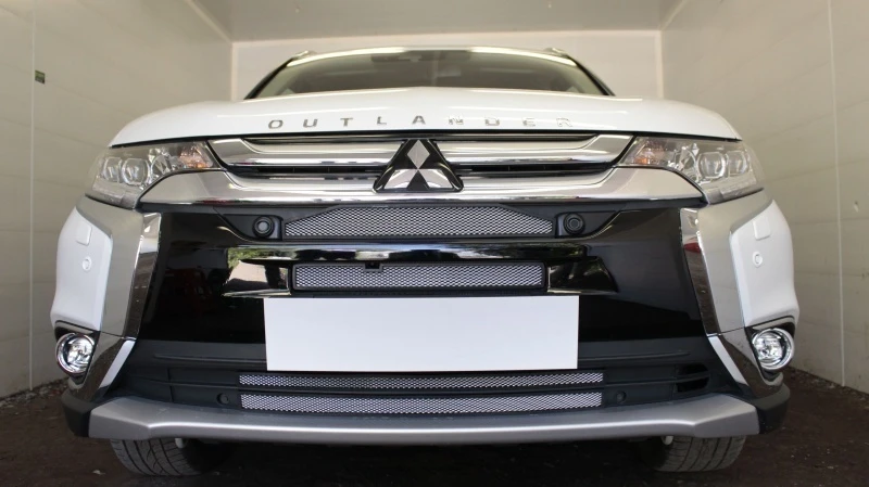Защитная сетка радиатора комплект 4 части, с парктроником и камерой для Mitsubishi Outlander III Рестайлинг 2 Хром Стрелка 11 MITOUT15.cam.chrome