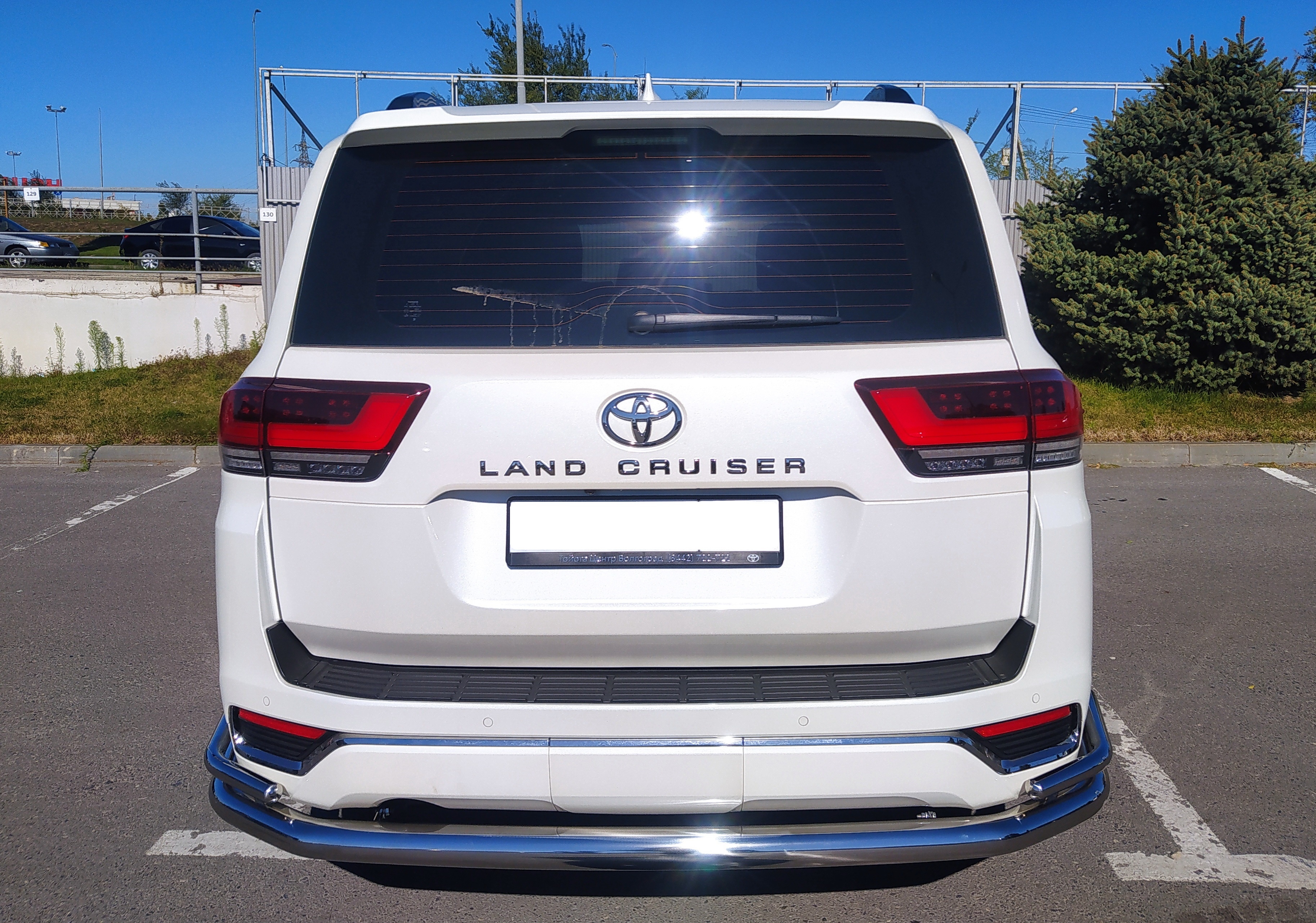 Защита заднего бампера угловая большая двойная d76/42 мм для Toyota Land Cruiser 300 Series
