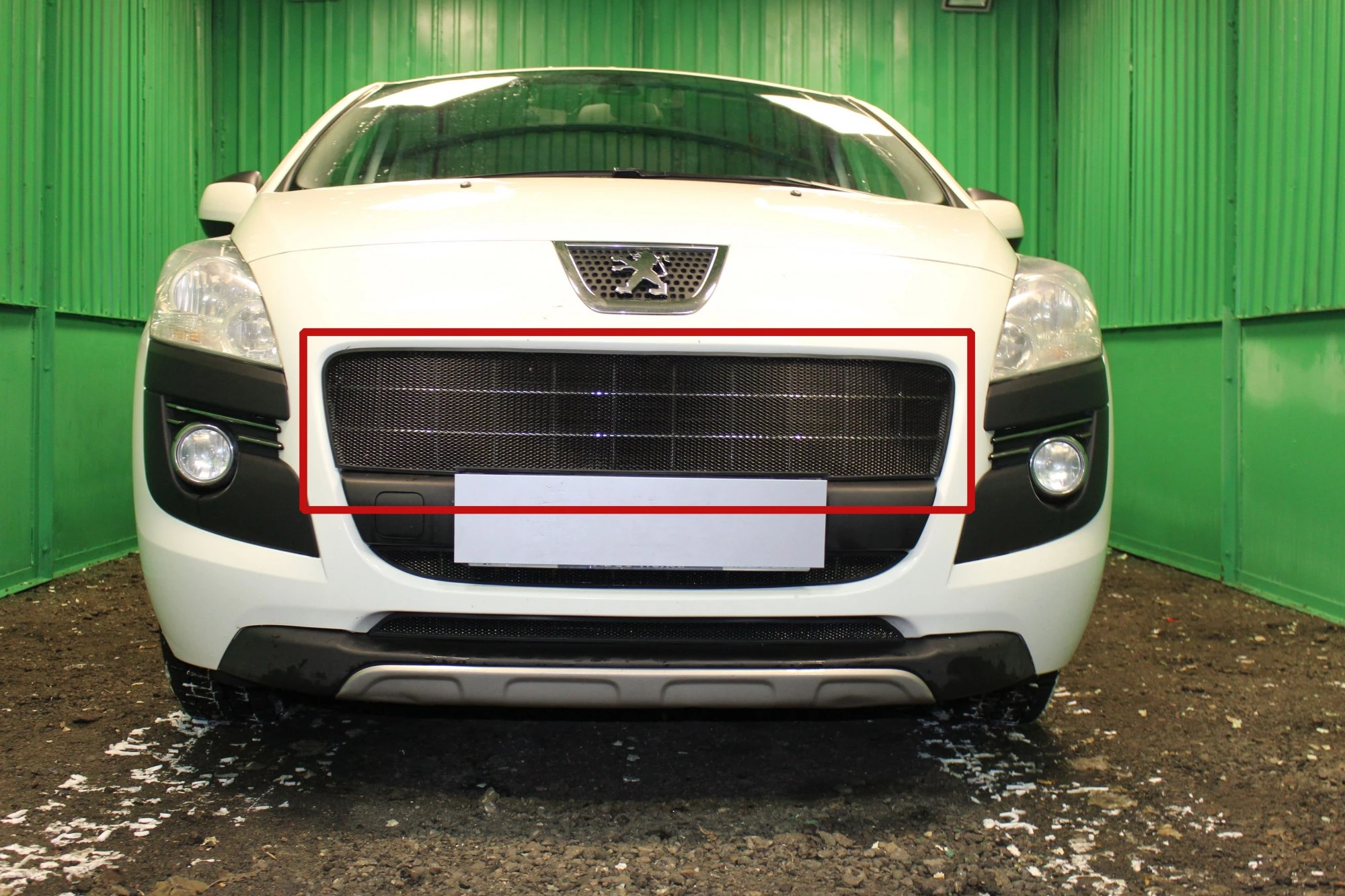 Защитная сетка радиатора верх для Peugeot 3008 I Черный