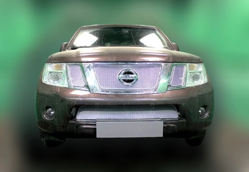 Комплект сеток chrome верх и низ для Nissan Pathfinder III Рестайлинг