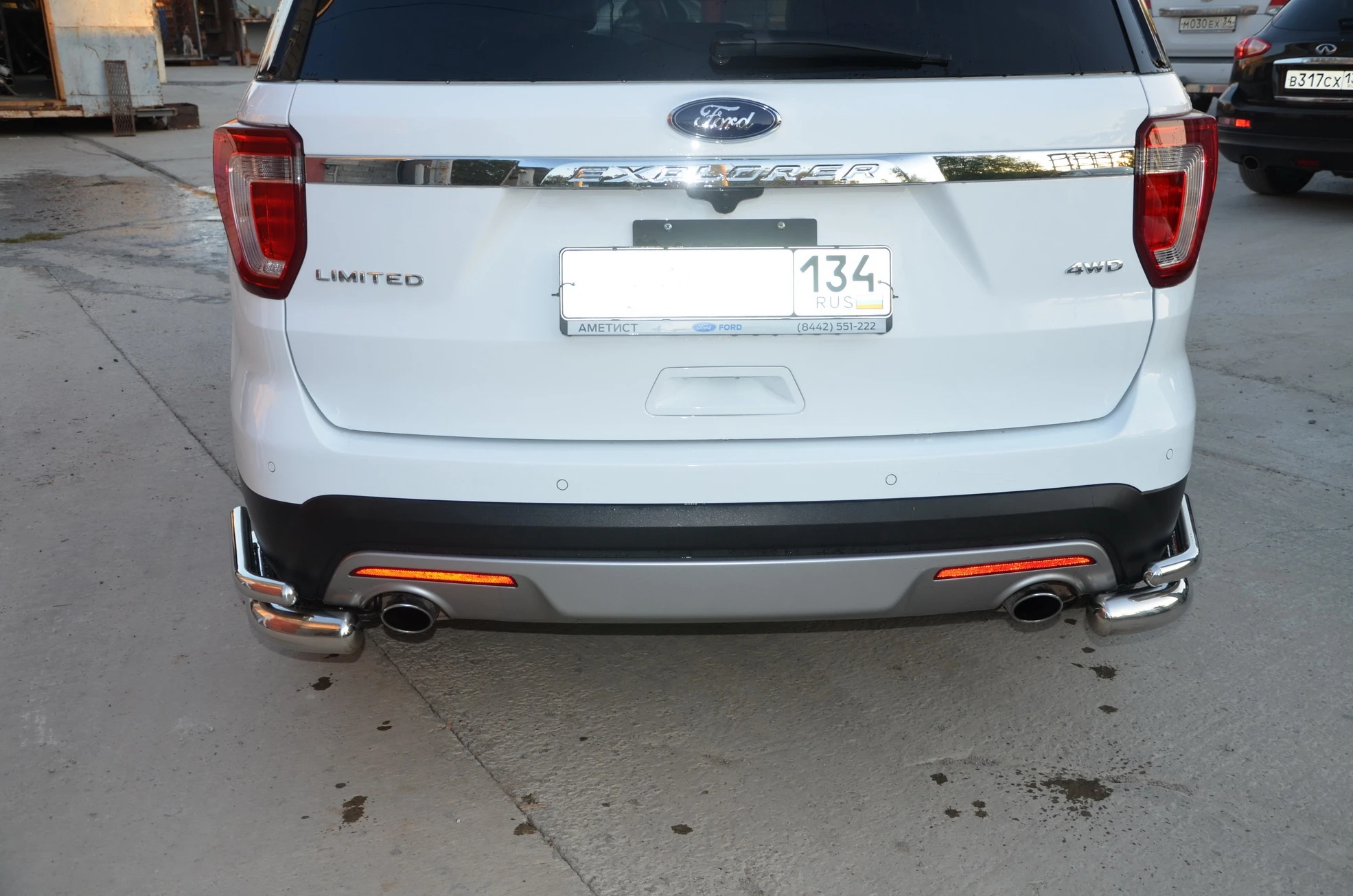 Защита заднего бампера угловая двойная d76/42 мм для Ford Explorer V Рестайлинг 2  Юко FEX.17.20
