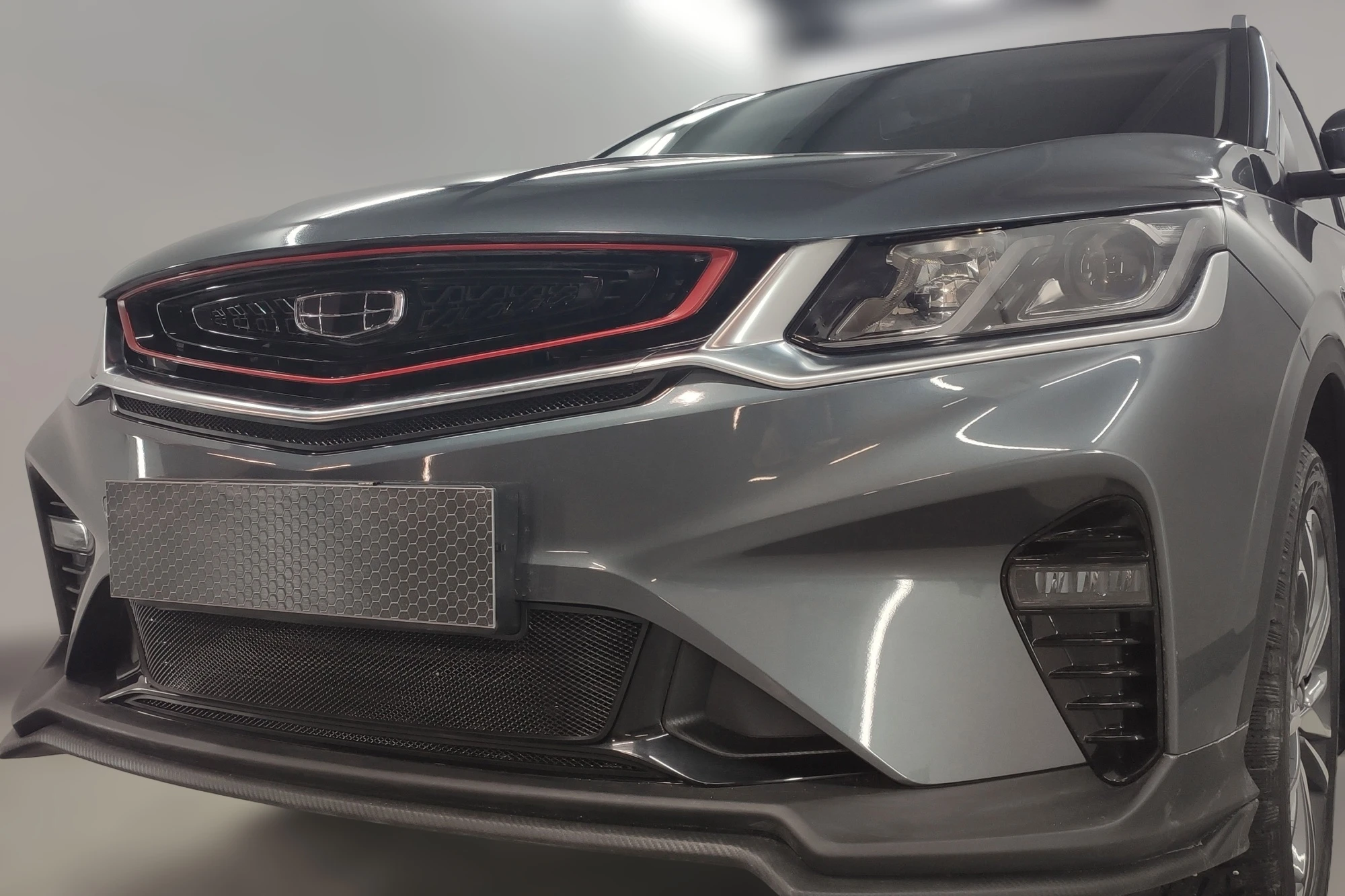 Комплект сеток black низ 2 части и центр для Geely Coolray I