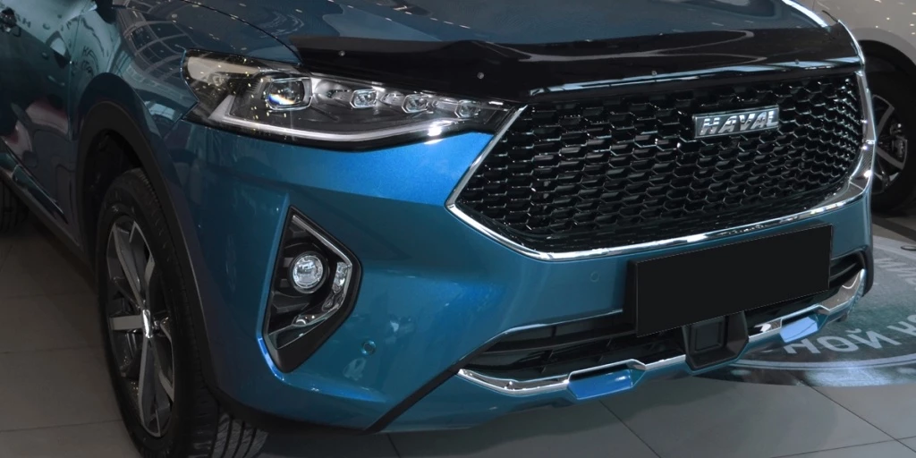 Дефлектор капота темный для Haval F7 I