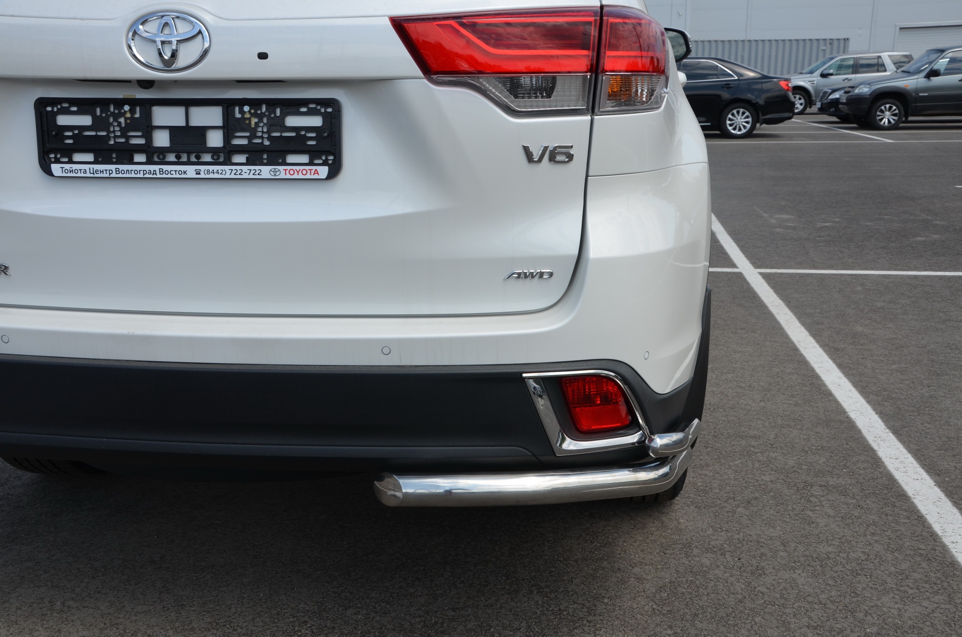 Защита заднего бампера угловая двойная d60/42 мм для Toyota Highlander III (U50) Рестайлинг