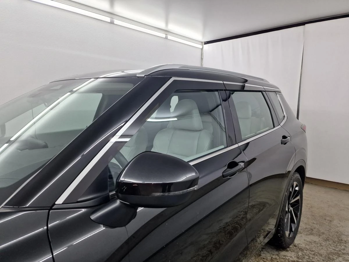 Дефлекторы окон с хром накладками 2D 6 шт для Mitsubishi Outlander IV