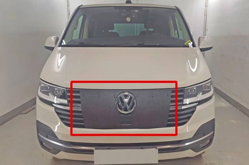 Зимняя заглушка радиатора на стяжке верх для Volkswagen Multivan T6 Рестайлинг Черный Стрелка 11 ZZ.WVT6.19.top