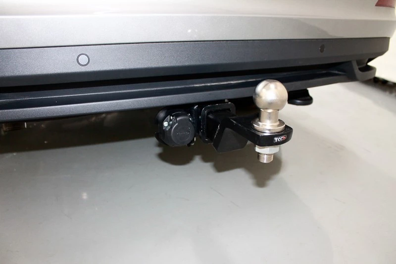 Фаркоп с типом шара Е нерж. для Skoda Rapid II