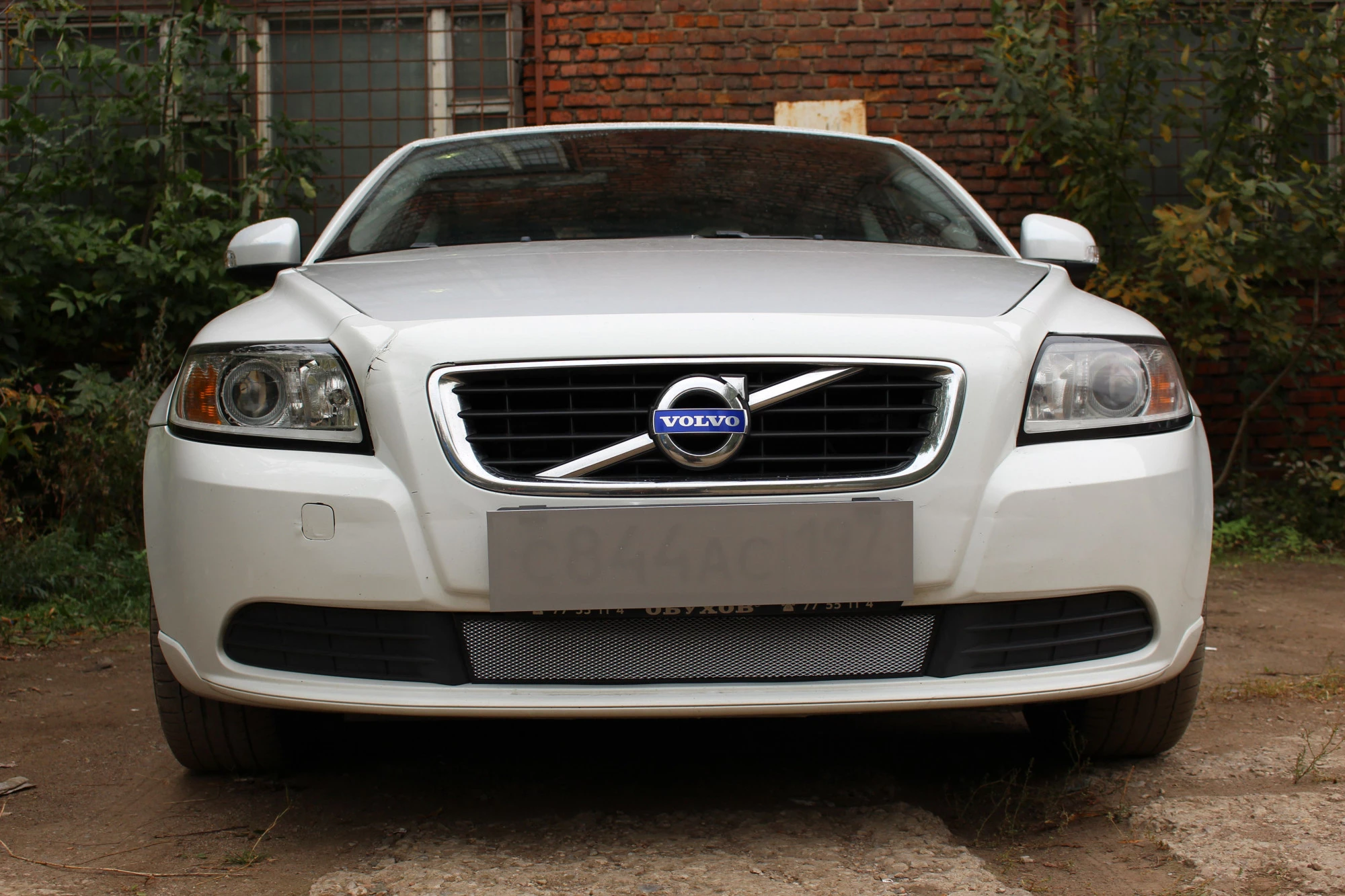 Защитная сетка радиатора низ для Volvo S40 II Рестайлинг Хром Стрелка 11 VS40.07.bot.chrome
