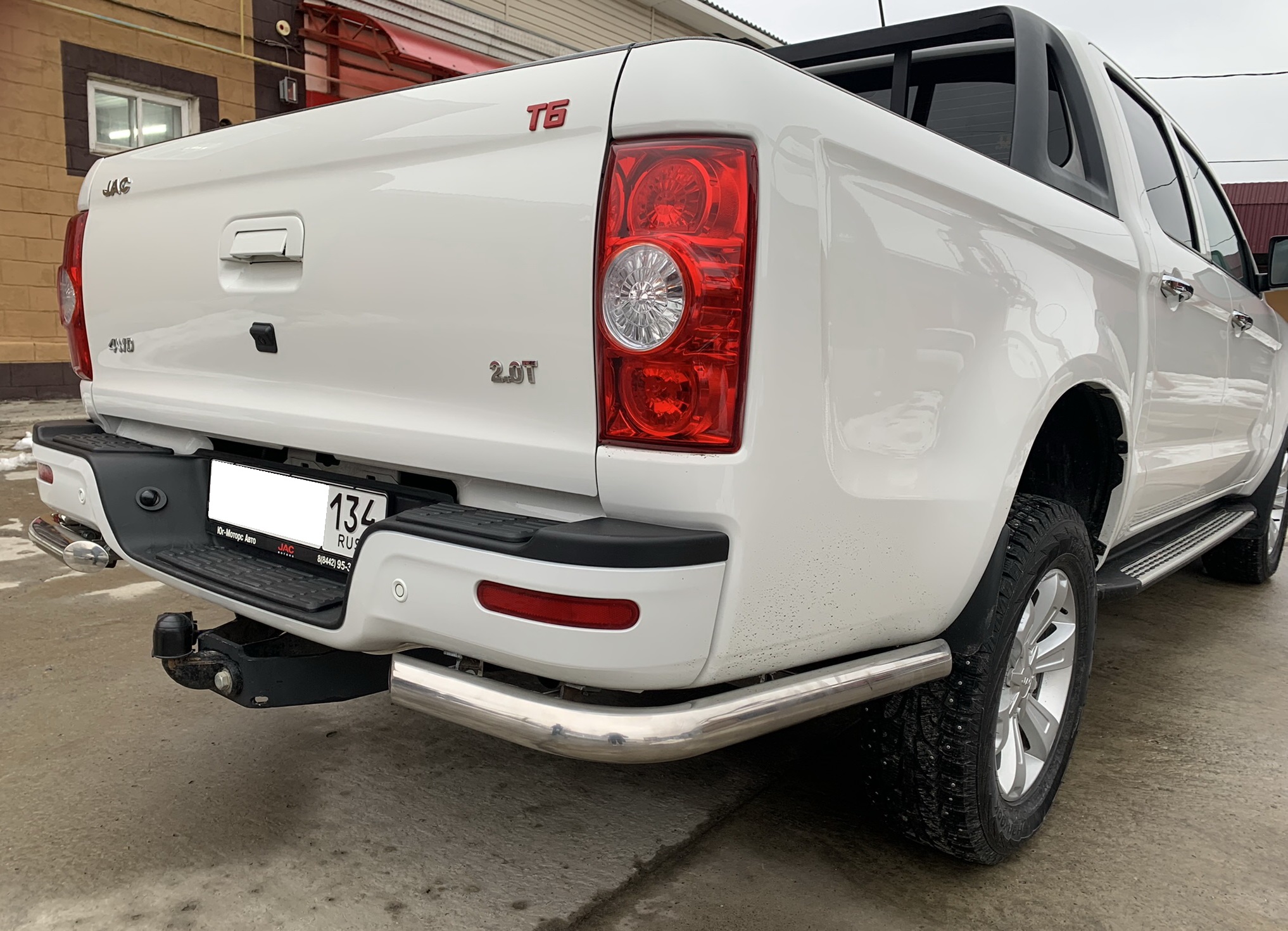 Защита заднего бампера угловая d60 мм для JAC T6