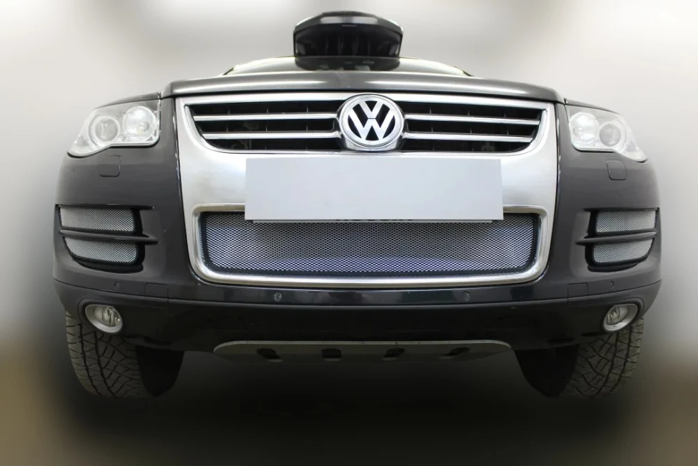 Комплект сеток chrome низ и бок 4 части для Volkswagen Touareg I Рестайлинг