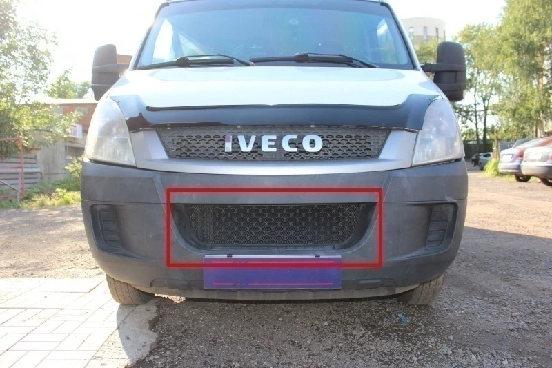 Защитная сетка радиатора для IVECO Daily  VI Черный Стрелка 11 IvDl16.black