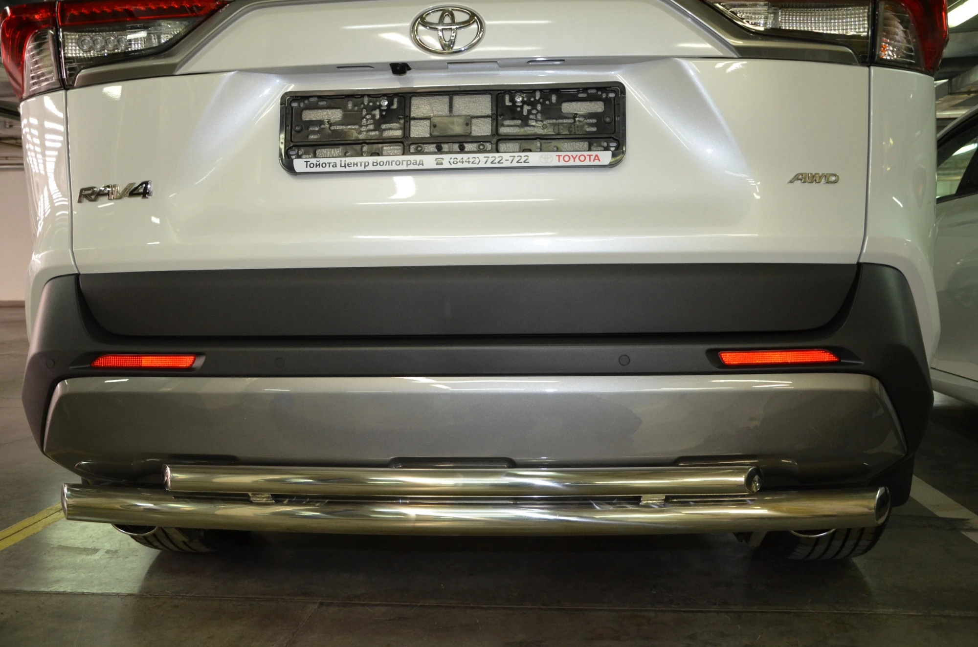 Защита заднего бампера двойная d60/42 мм для Toyota RAV4 V (XA50)  Юко TRAV.19.16
