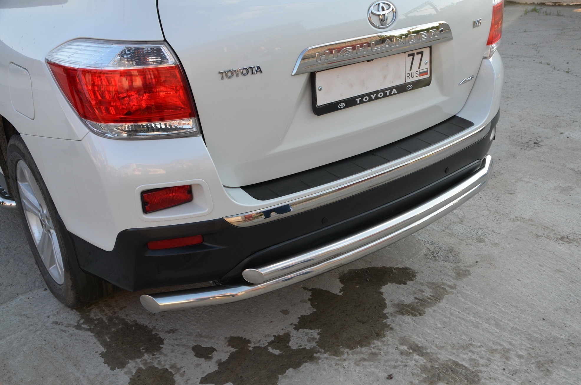 Защита заднего бампера двойная d60/53 мм для Toyota Highlander II (U40) Рестайлинг