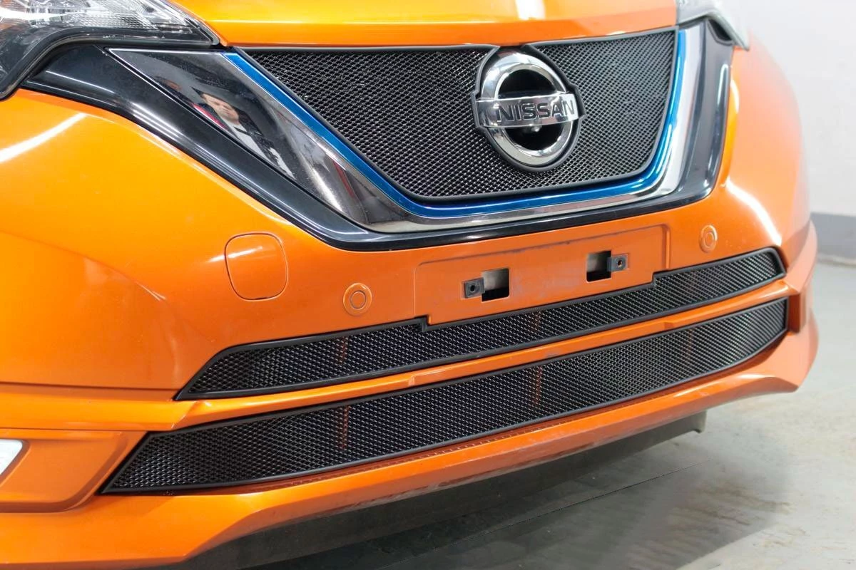 Защитная сетка радиатора низ 2 части для Nissan Note II Рестайлинг