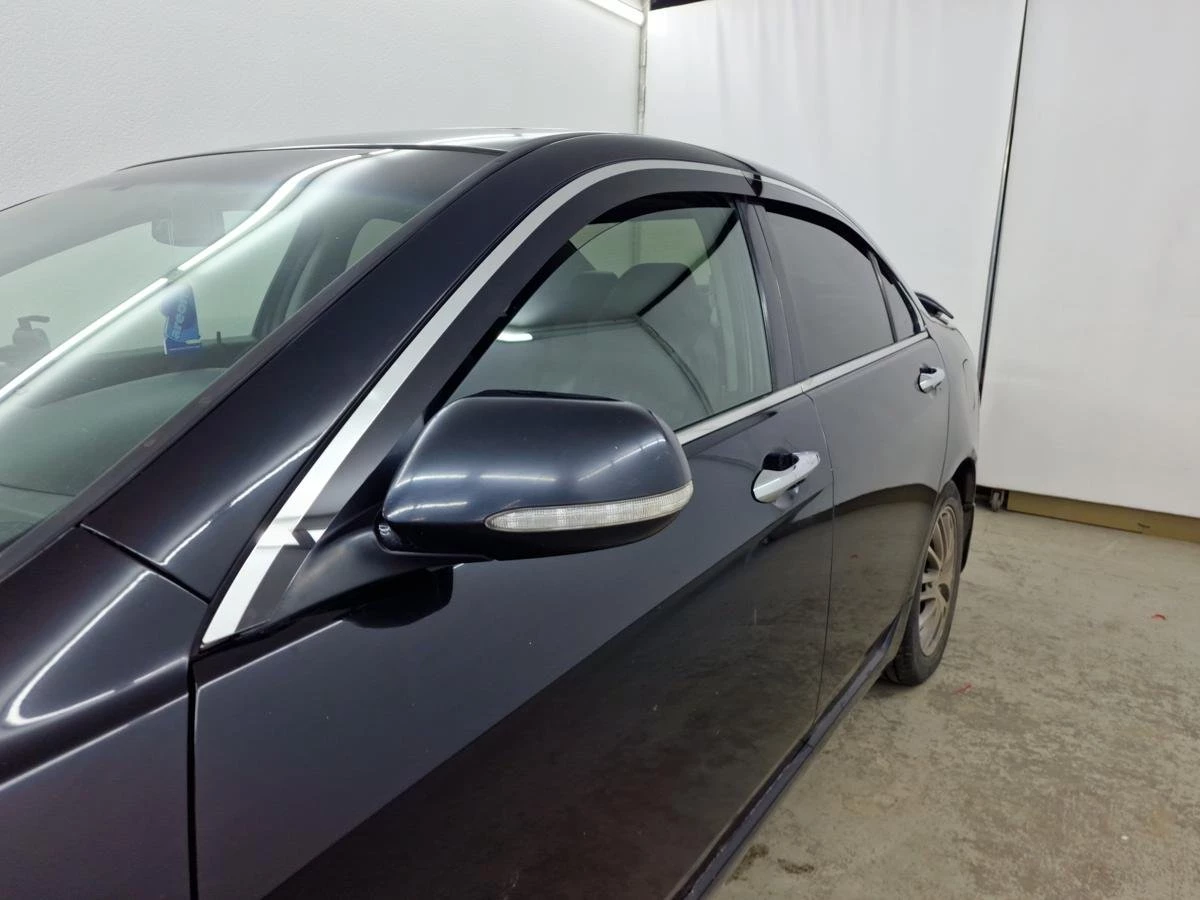 Дефлекторы окон 2D с хром накладками 4 шт. для Honda Accord VII Черный