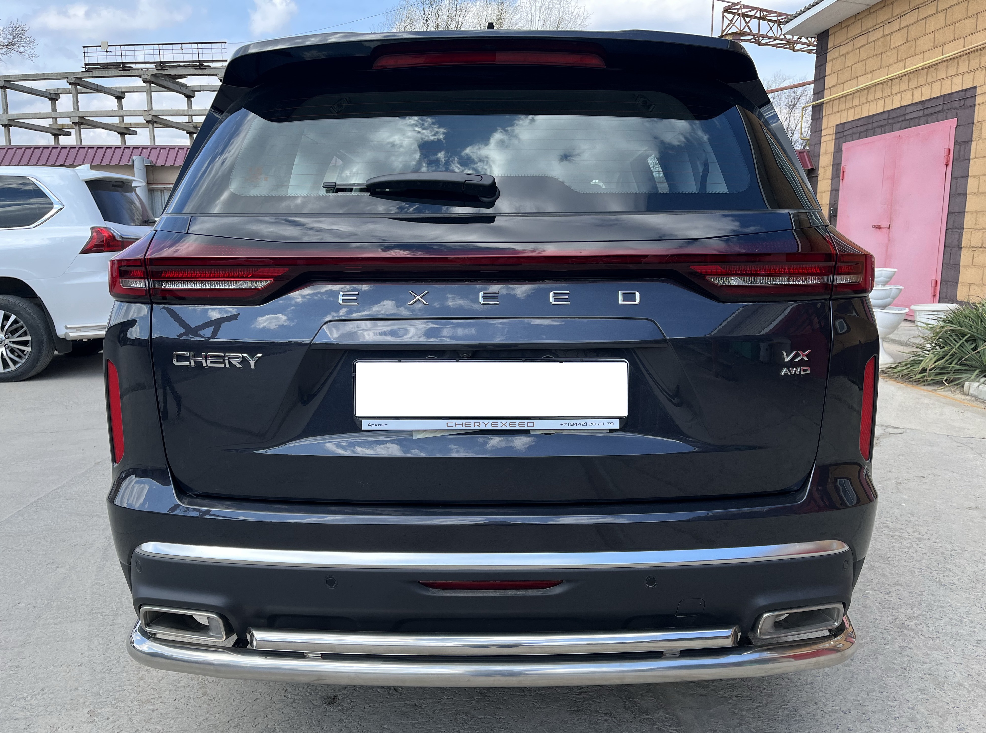 Защита заднего бампера угловая большая двойная d60/42 мм для EXEED VX I