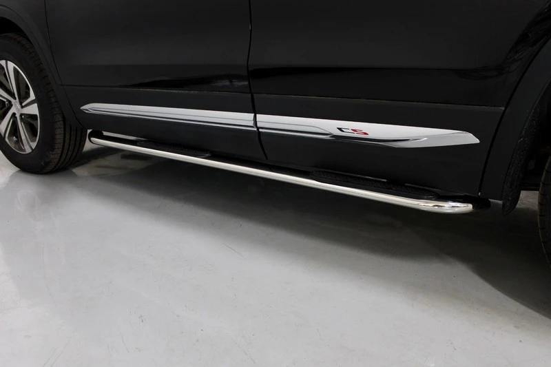 Пороги овальные гнутые с накладкой 75х42 мм для Changan CS75 I Рестайлинг