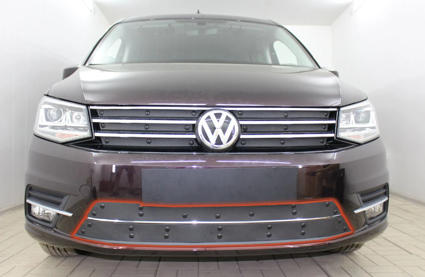 Зимняя заглушка радиатора к съемной сетке низ (2 части) для Volkswagen Caddy IV