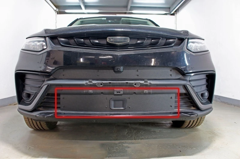 Зимняя заглушка радиатора на стяжке низ с датчиком ACC для Geely Tugella I Черный Стрелка 11 ZZ.GTUG20.bot