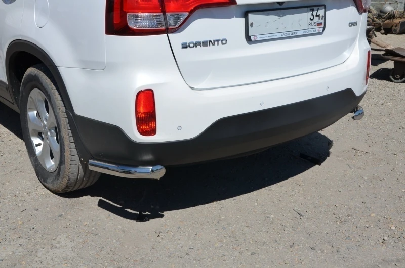 Защита заднего бампера угловая d60 мм для Kia Sorento II Рестайлинг  Юко KSR.13.17