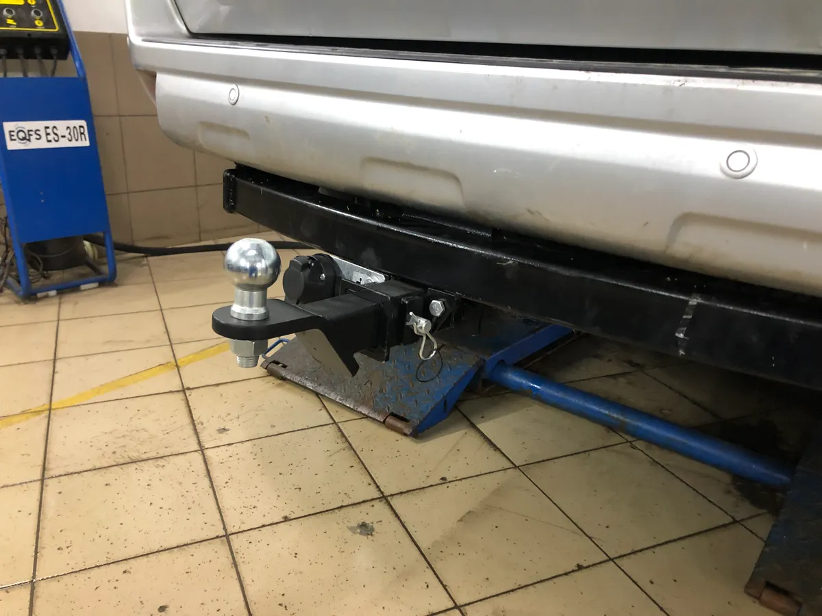 Фаркоп Leader с типом шара E для Toyota Land Cruiser Prado 150 Series Рестайлинг 1