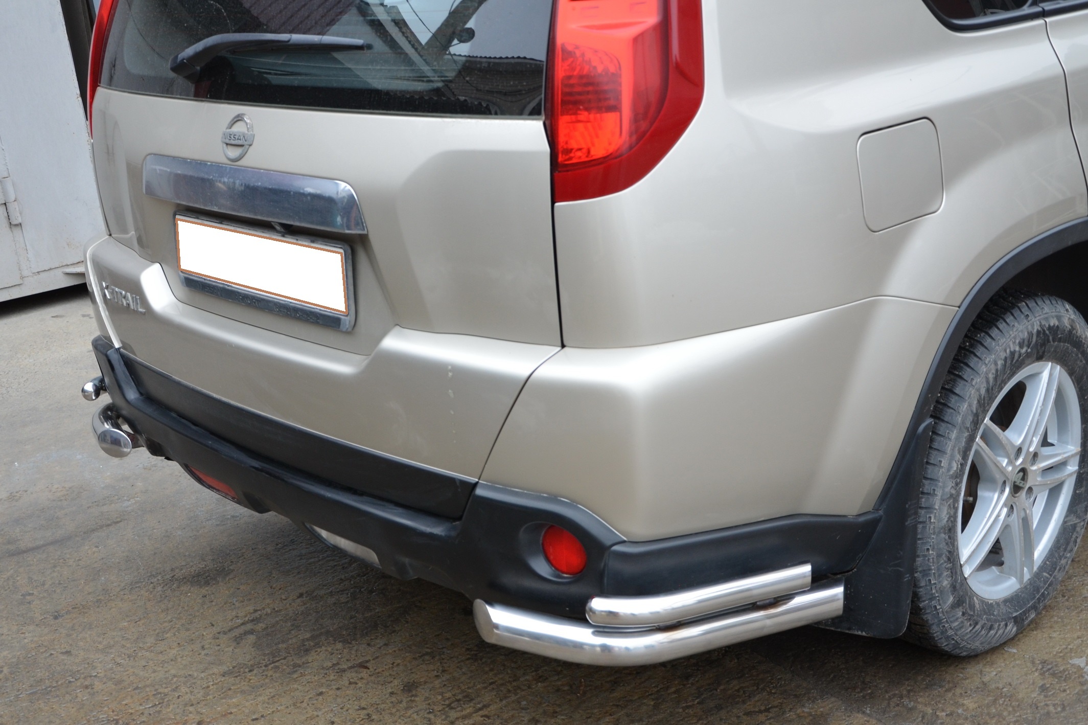 Защита заднего бампера угловая двойная d60/42 мм для Nissan X-Trail II Рестайлинг
