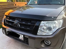 Дефлектор капота темный для Mitsubishi Pajero IV