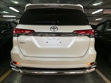 Защита заднего бампера угловая большая двойная d76/42 мм для Toyota Fortuner II
