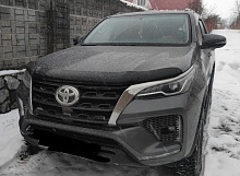 Дефлектор капота темный для Toyota Fortuner II Рестайлинг