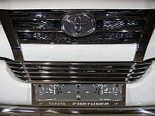 Решетка радиатора внутренняя лист для Toyota Fortuner II Рестайлинг