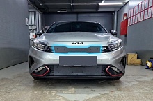 Зимняя заглушка радиатора на стяжке верх для Kia K3 II Рестайлинг