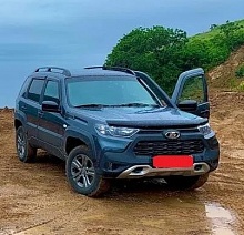 Дефлектор капота темный для LADA (ВАЗ) Niva I Рестайлинг (Travel)